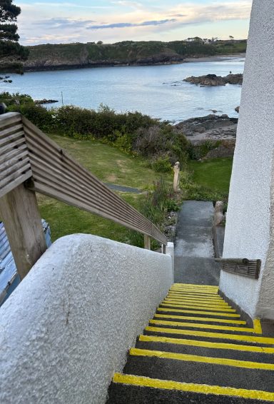 The external flight of stairs